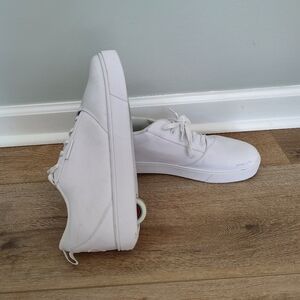 Heelys Men's Pro 2.0 Wheeled Skate Shoe Sneaker White